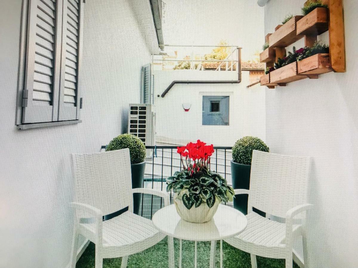 Booking Firenze Kültér fotó