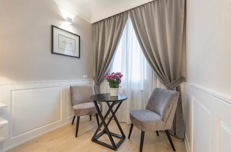 Booking Firenze Kültér fotó